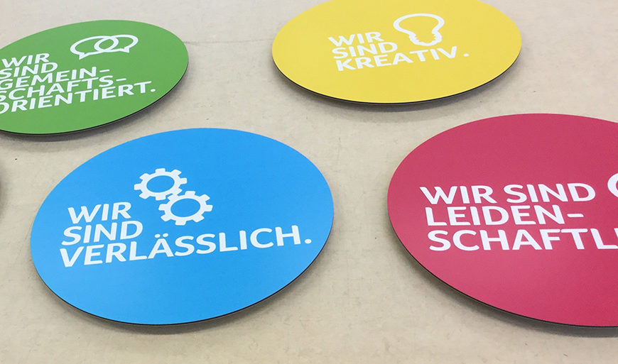 SCHARLAU druckt Alu Verbund Erzeugnisse