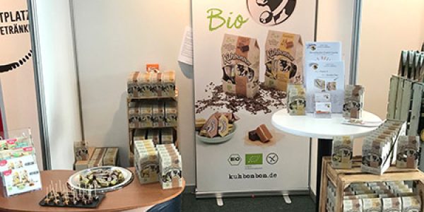 Bild eines Aufstellers auf dem Kuhbonbon Messestand